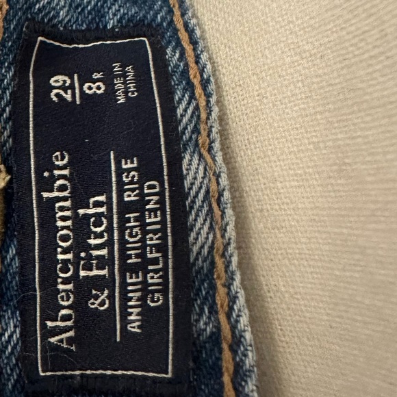 Abercrombie and Fitch Distressed Woman’s Jeans - Picture 2 of 5